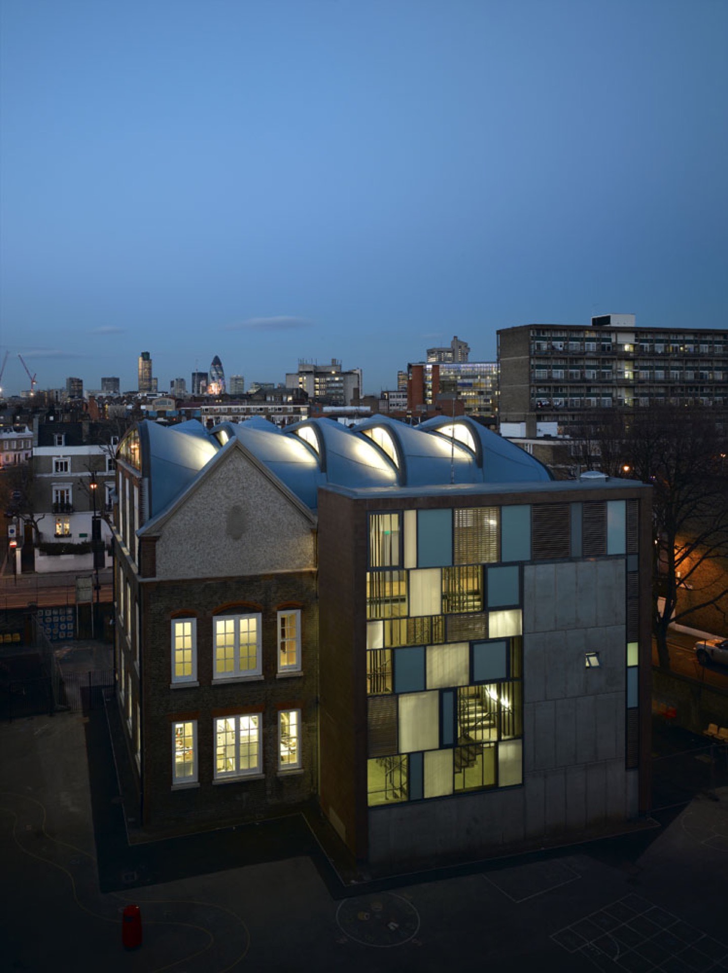 Photographer: Richard Bryant/arcaid.co.uk
Arcaid ref:  11246-90-1
Title: Siobahn Davies Studios
Architect: Sarah Wigglesworth Architects